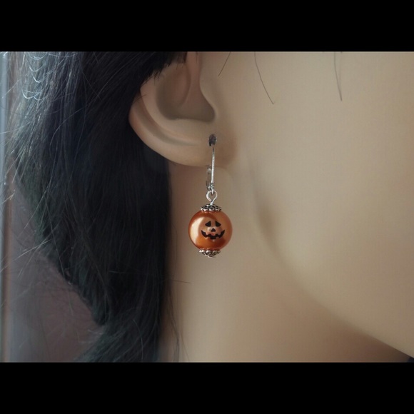 Acrylic Pumpkin Face Lever Back Earrings - Picture 3 of 8